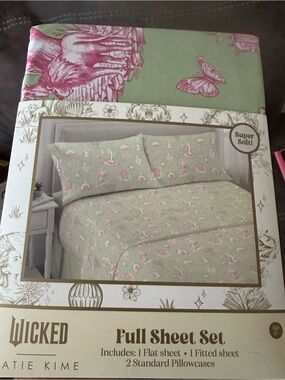 Wicked Full Sheet Set in Mint Green and Pink Floral